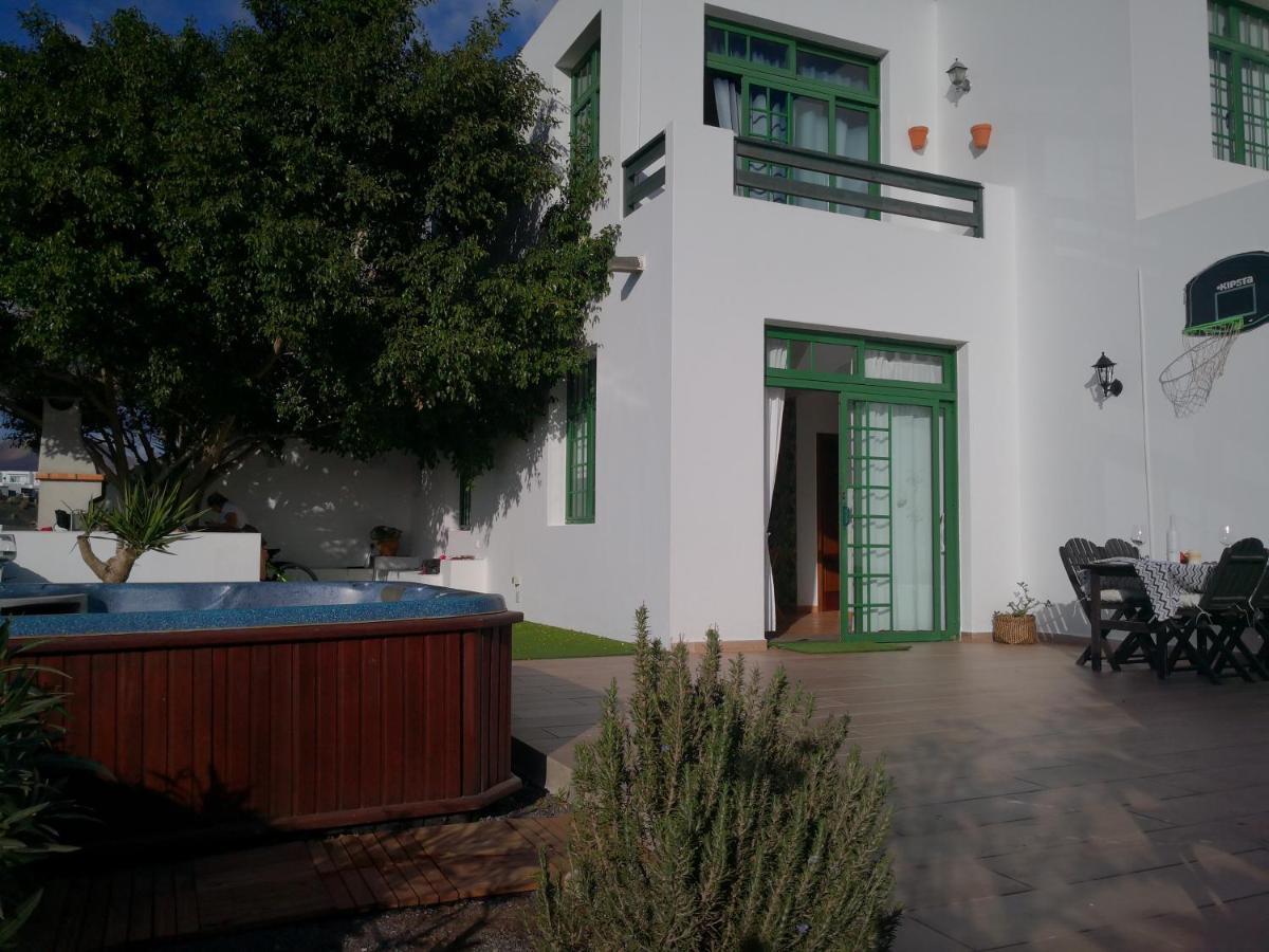 Villa Tyna Playa Blanca (Lanzarote) Exterior foto